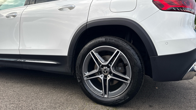 Mercedes-Benz GLB 220d 4Matic AMG Line Premium 5dr 8G-Tronic Diesel Estate